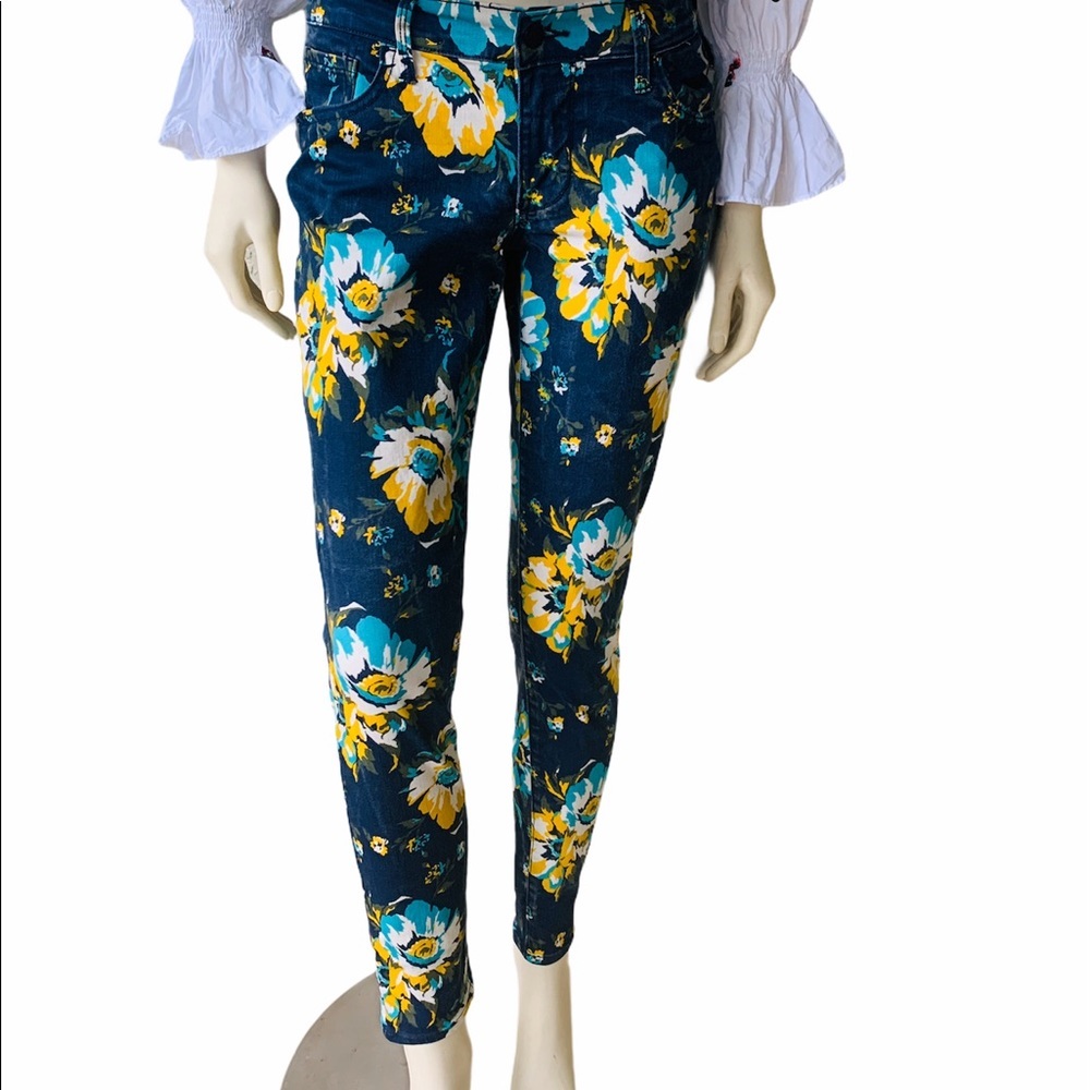 Old Navy Blue and Yellow women’s Floral Pants